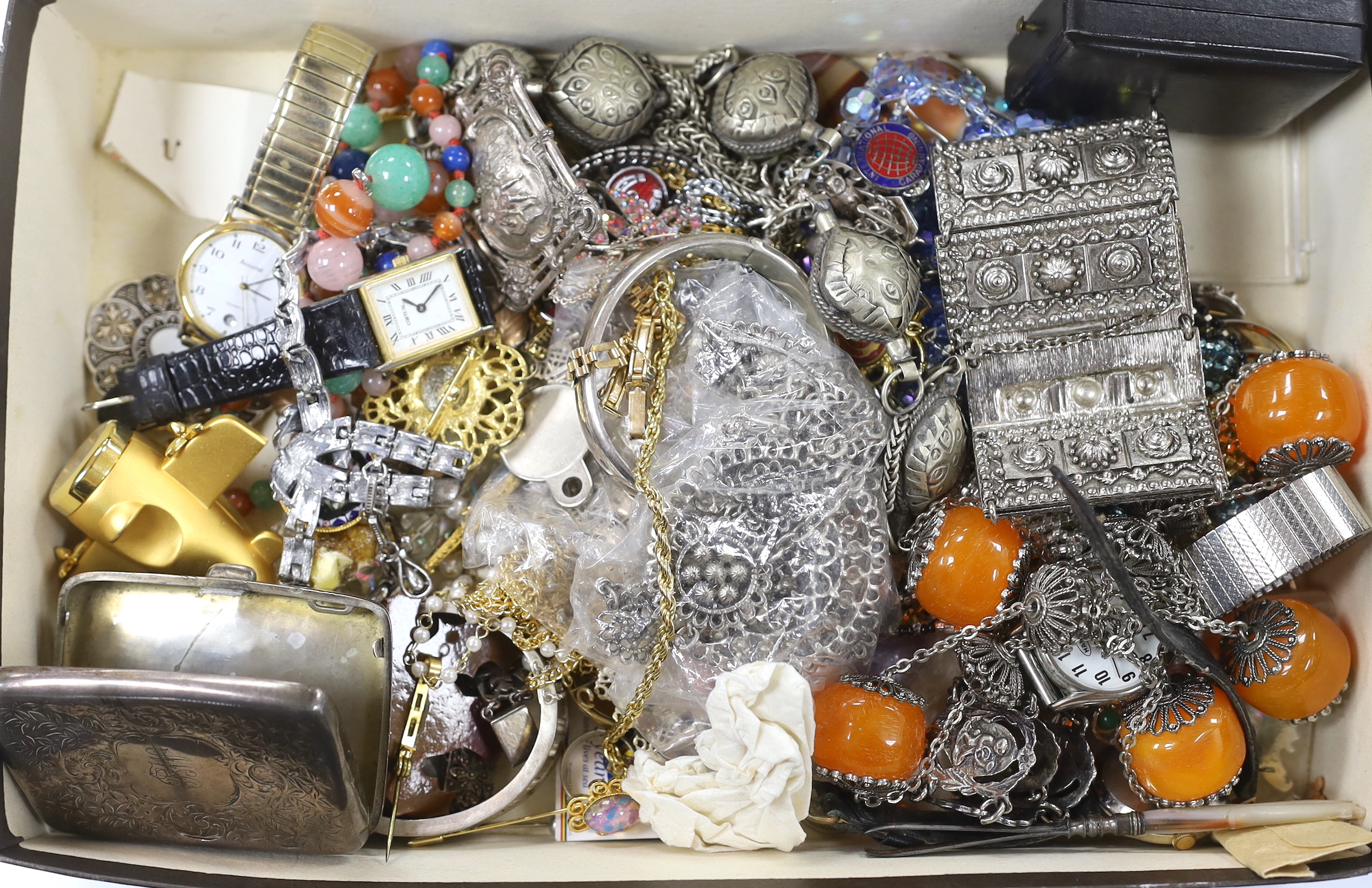 A quantity of assorted costume jewellery, including an Italian 900 standard gilt white metal filigree and cameo shell set bracelet, etc.